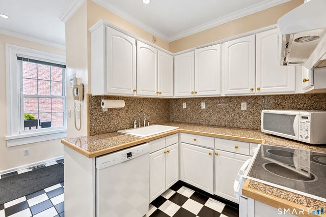 445 Orange Street, New Haven, CT 06511