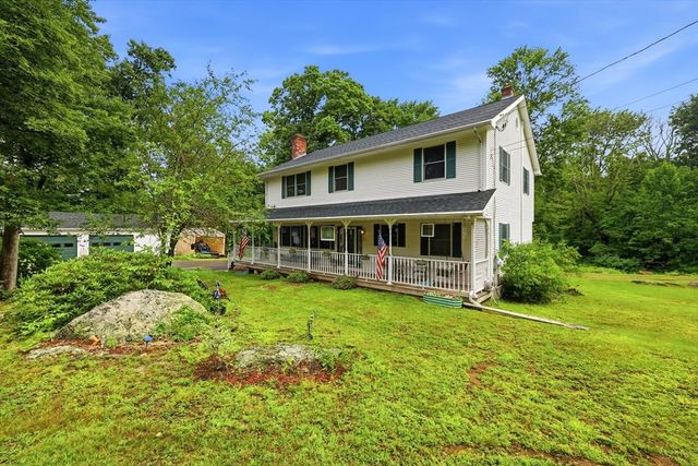 10 Lyman Barnes Rd, Brimfield, MA 01010