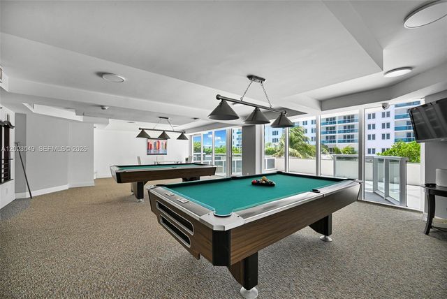2401 Collins Ave 504, Miami Beach, FL 33140