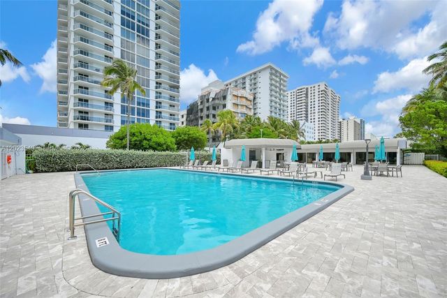 2401 Collins Ave 504, Miami Beach, FL 33140