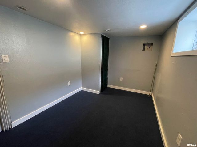 208 W MULLER Road, East Peoria, IL 61611