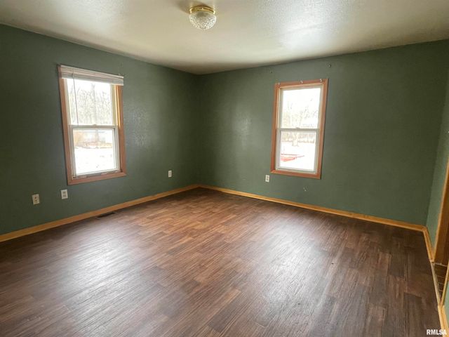 208 W MULLER Road, East Peoria, IL 61611