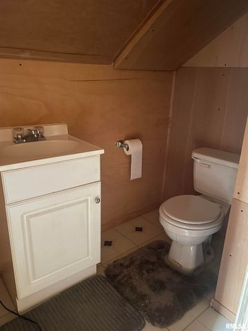 208 W MULLER Road, East Peoria, IL 61611