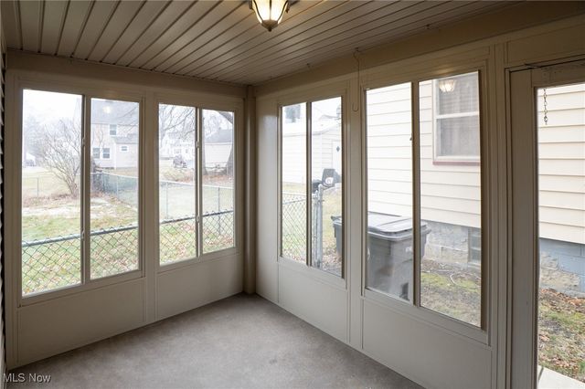 452 W Midlothian Boulevard, Youngstown, OH 44511