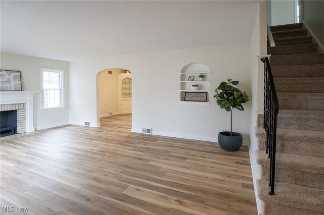 452 W Midlothian Boulevard, Youngstown, OH 44511