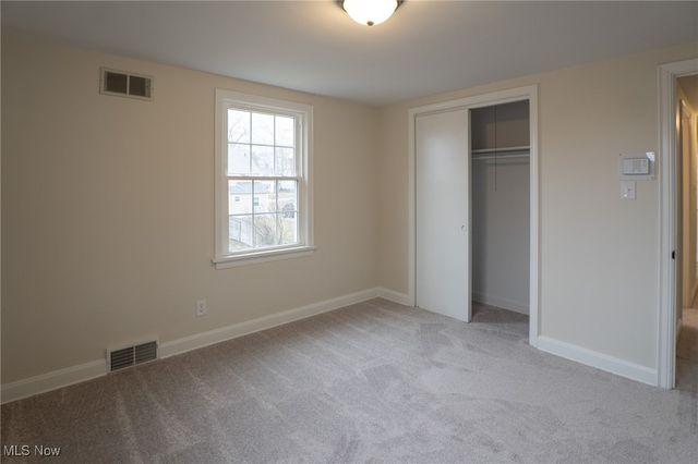 452 W Midlothian Boulevard, Youngstown, OH 44511