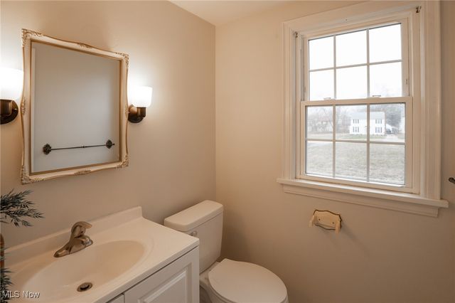 452 W Midlothian Boulevard, Youngstown, OH 44511