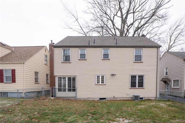 452 W Midlothian Boulevard, Youngstown, OH 44511