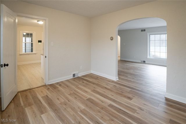 452 W Midlothian Boulevard, Youngstown, OH 44511