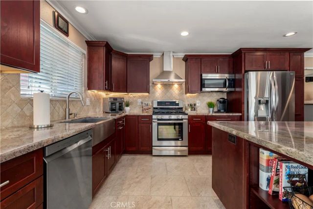 390 N Milford Road, Orange, CA 92867