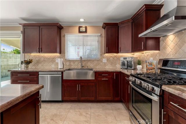 390 N Milford Road, Orange, CA 92867