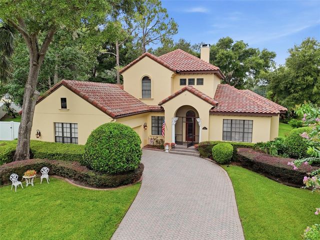 315 W BLUE WATER EDGE DRIVE, Eustis, FL 32736