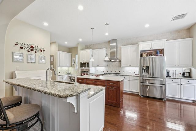 315 W BLUE WATER EDGE DRIVE, Eustis, FL 32736