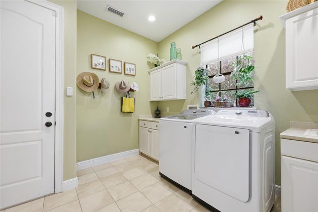 315 W BLUE WATER EDGE DRIVE, Eustis, FL 32736