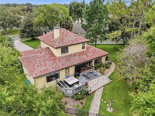 315 W BLUE WATER EDGE DRIVE, Eustis, FL 32736