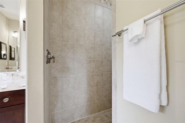 315 W BLUE WATER EDGE DRIVE, Eustis, FL 32736