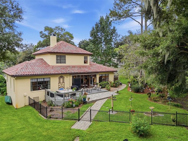 315 W BLUE WATER EDGE DRIVE, Eustis, FL 32736