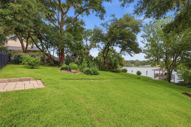 315 W BLUE WATER EDGE DRIVE, Eustis, FL 32736