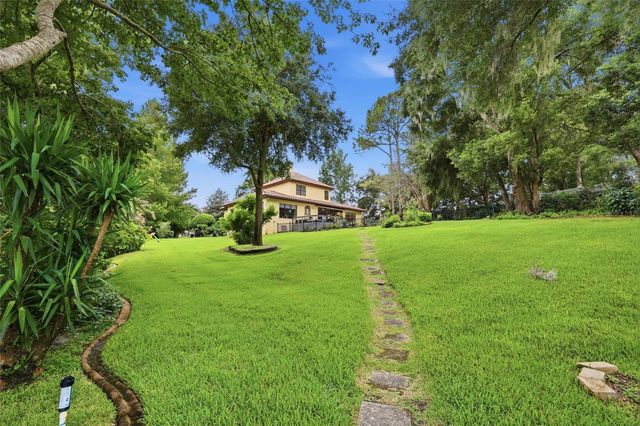 315 W BLUE WATER EDGE DRIVE, Eustis, FL 32736