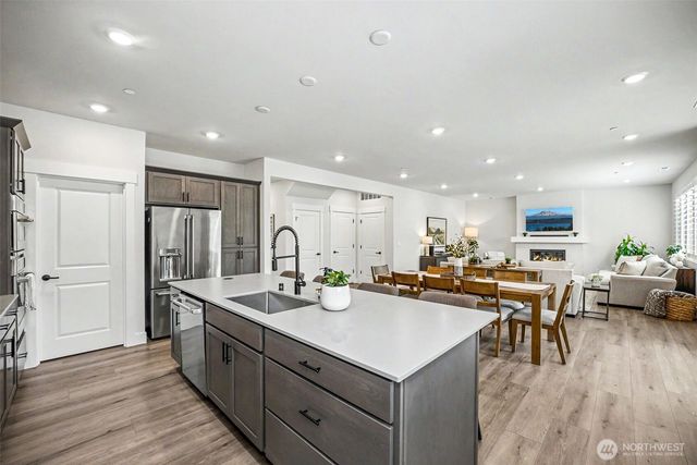 6410 213th Ave Court E, Bonney Lake, WA 98391