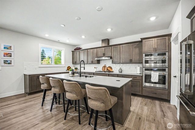 6410 213th Ave Court E, Bonney Lake, WA 98391