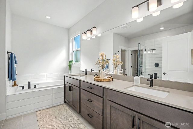 6410 213th Ave Court E, Bonney Lake, WA 98391