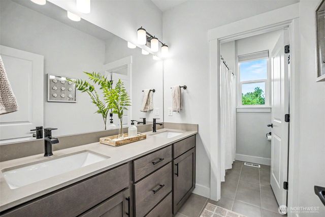 6410 213th Ave Court E, Bonney Lake, WA 98391