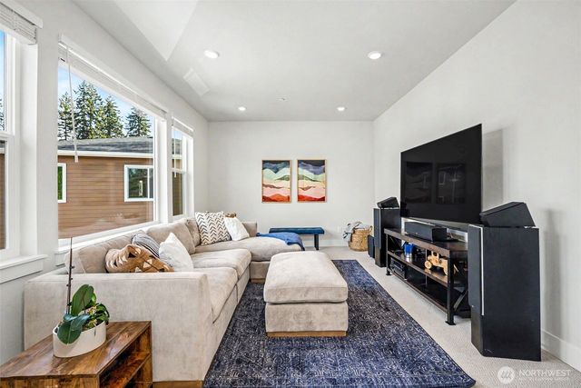 6410 213th Ave Court E, Bonney Lake, WA 98391