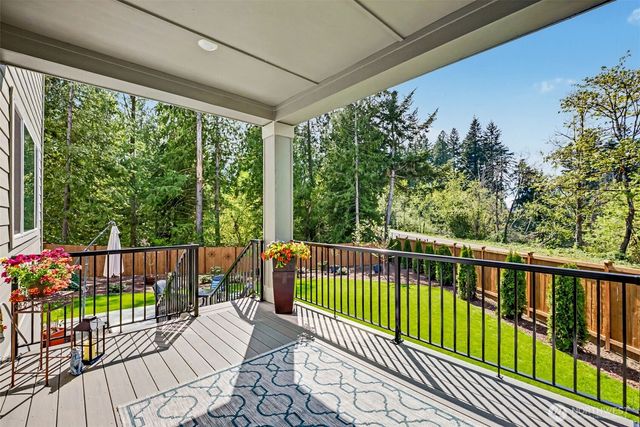6410 213th Ave Court E, Bonney Lake, WA 98391