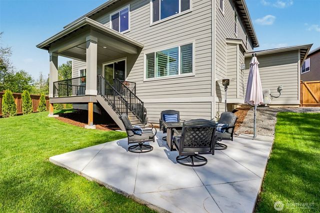 6410 213th Ave Court E, Bonney Lake, WA 98391