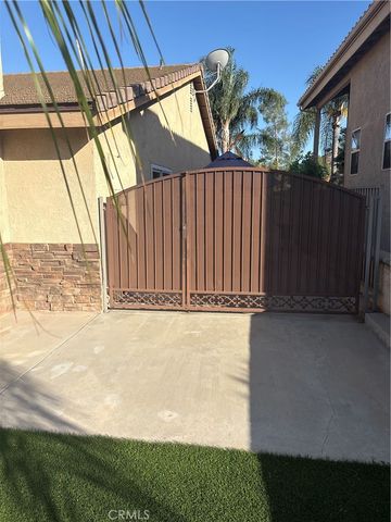 23295 Continental Drive, Canyon Lake, CA 92587