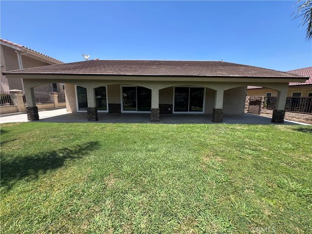 23295 Continental Drive, Canyon Lake, CA 92587