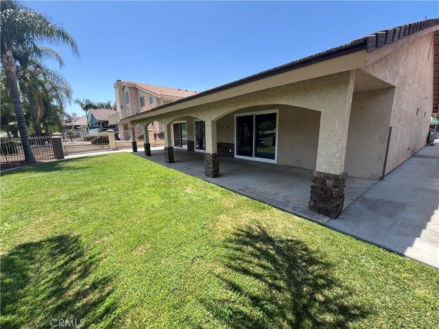23295 Continental Drive, Canyon Lake, CA 92587