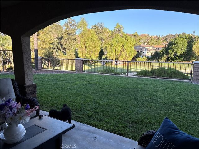 23295 Continental Drive, Canyon Lake, CA 92587