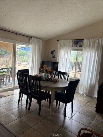 23295 Continental Drive, Canyon Lake, CA 92587