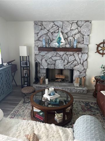 23295 Continental Drive, Canyon Lake, CA 92587
