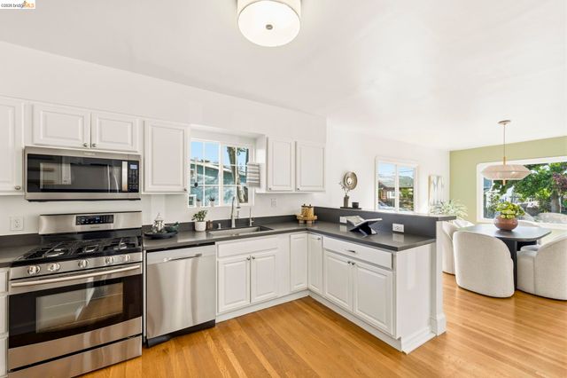 3600 Quigley St, Oakland, CA 94619