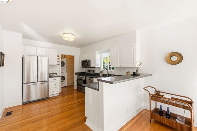 3600 Quigley St, Oakland, CA 94619