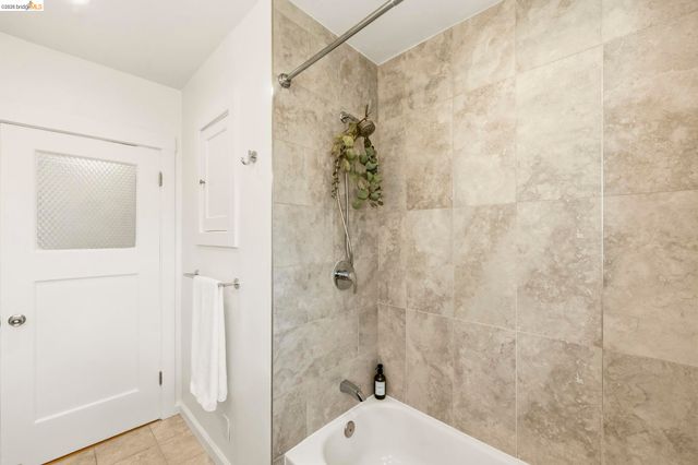 3600 Quigley St, Oakland, CA 94619