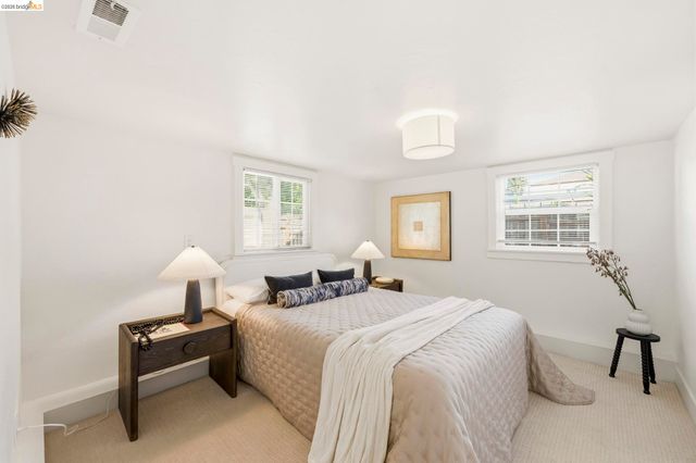 3600 Quigley St, Oakland, CA 94619