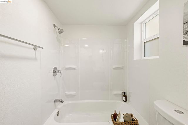 3600 Quigley St, Oakland, CA 94619