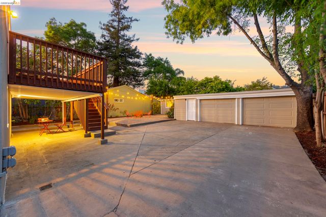 3600 Quigley St, Oakland, CA 94619