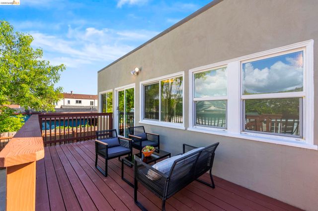 3600 Quigley St, Oakland, CA 94619
