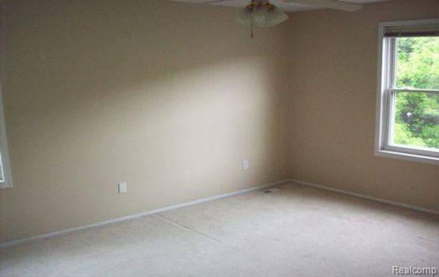 1625 Mariner Drive, Walled Lake, MI 48390