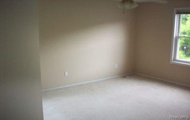 1625 Mariner Drive, Walled Lake, MI 48390