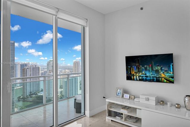 950 Brickell Bay Dr 4204, Miami, FL 33131