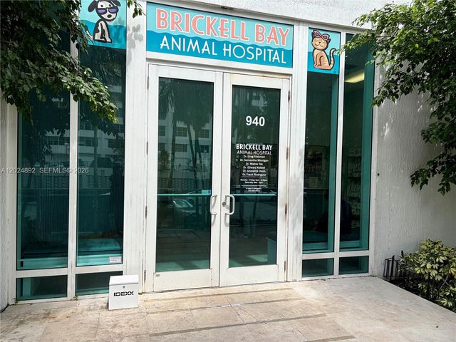 950 Brickell Bay Dr 4204, Miami, FL 33131
