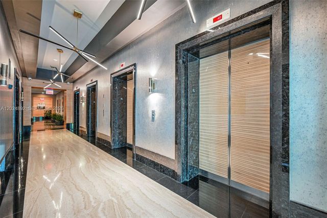 950 Brickell Bay Dr 4204, Miami, FL 33131