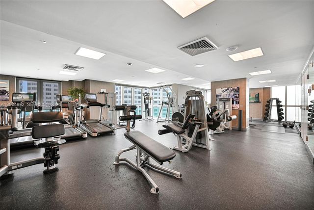 950 Brickell Bay Dr 4204, Miami, FL 33131