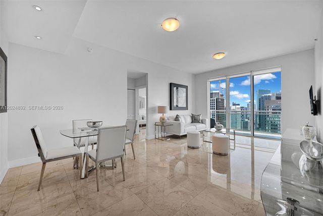 950 Brickell Bay Dr 4204, Miami, FL 33131